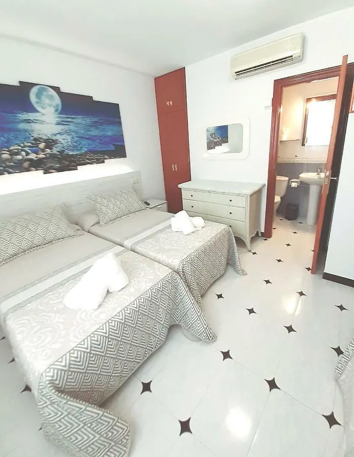 Hostal Kokkola 푸엔히롤라 0*,